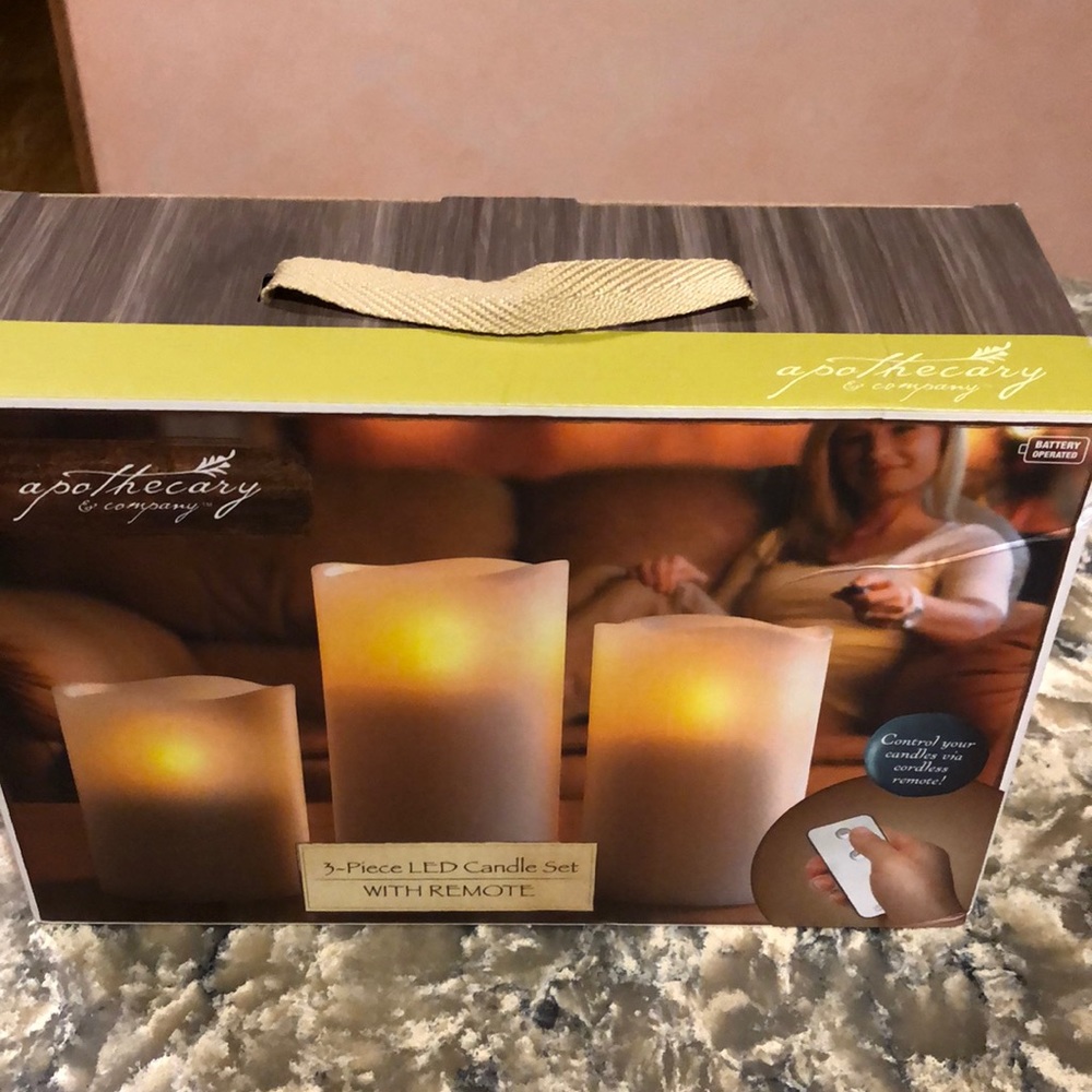 Three Piece Led Candle Set With Remote